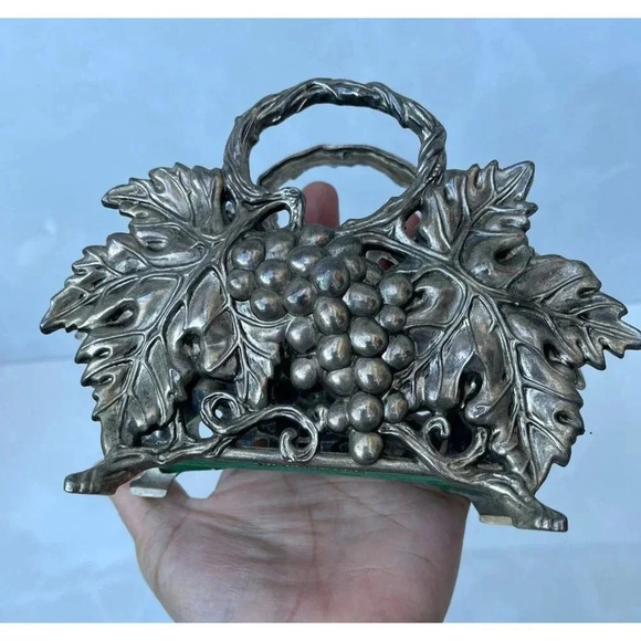 Vintage Godinger Silver Plated Footage Embossed Grape Vine Napkin Letter Holder - Picture 9 of 10